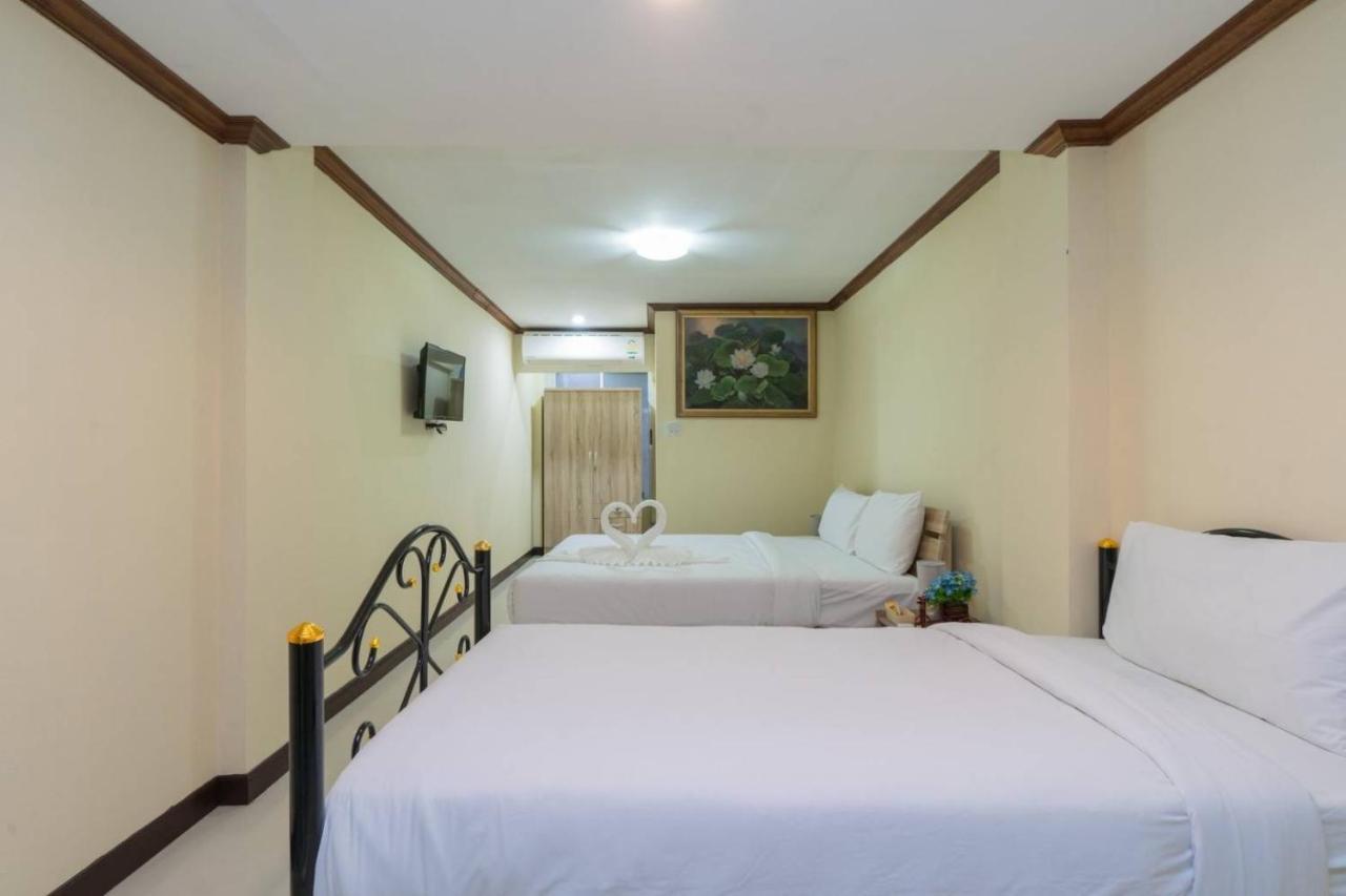 Blueskyhouse Patong Hotel Exterior photo
