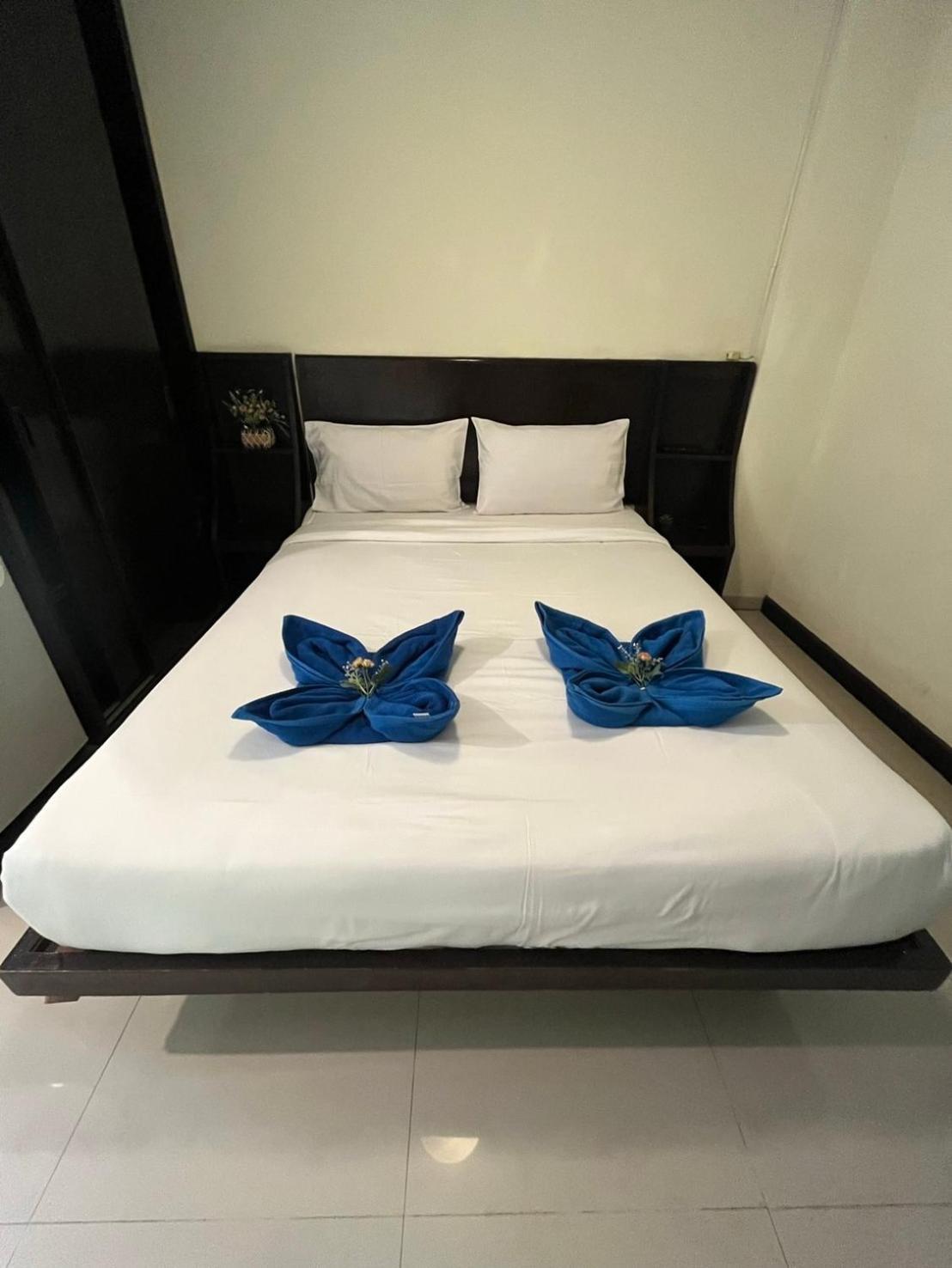 Blueskyhouse Patong Hotel Exterior photo