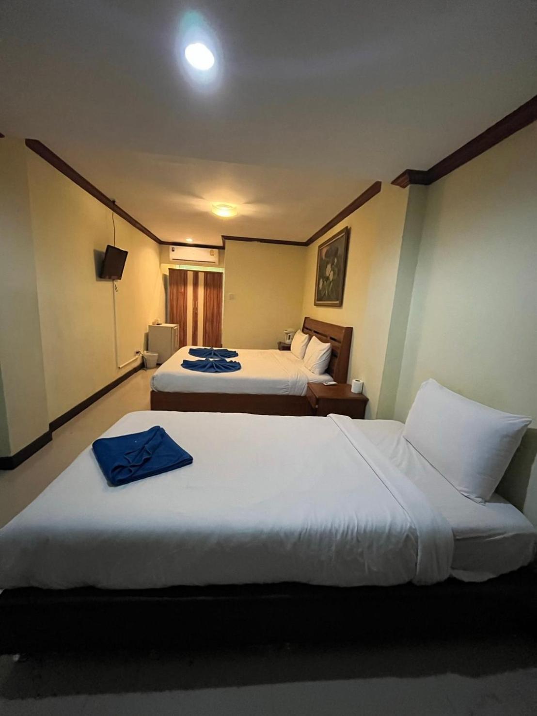 Blueskyhouse Patong Hotel Exterior photo