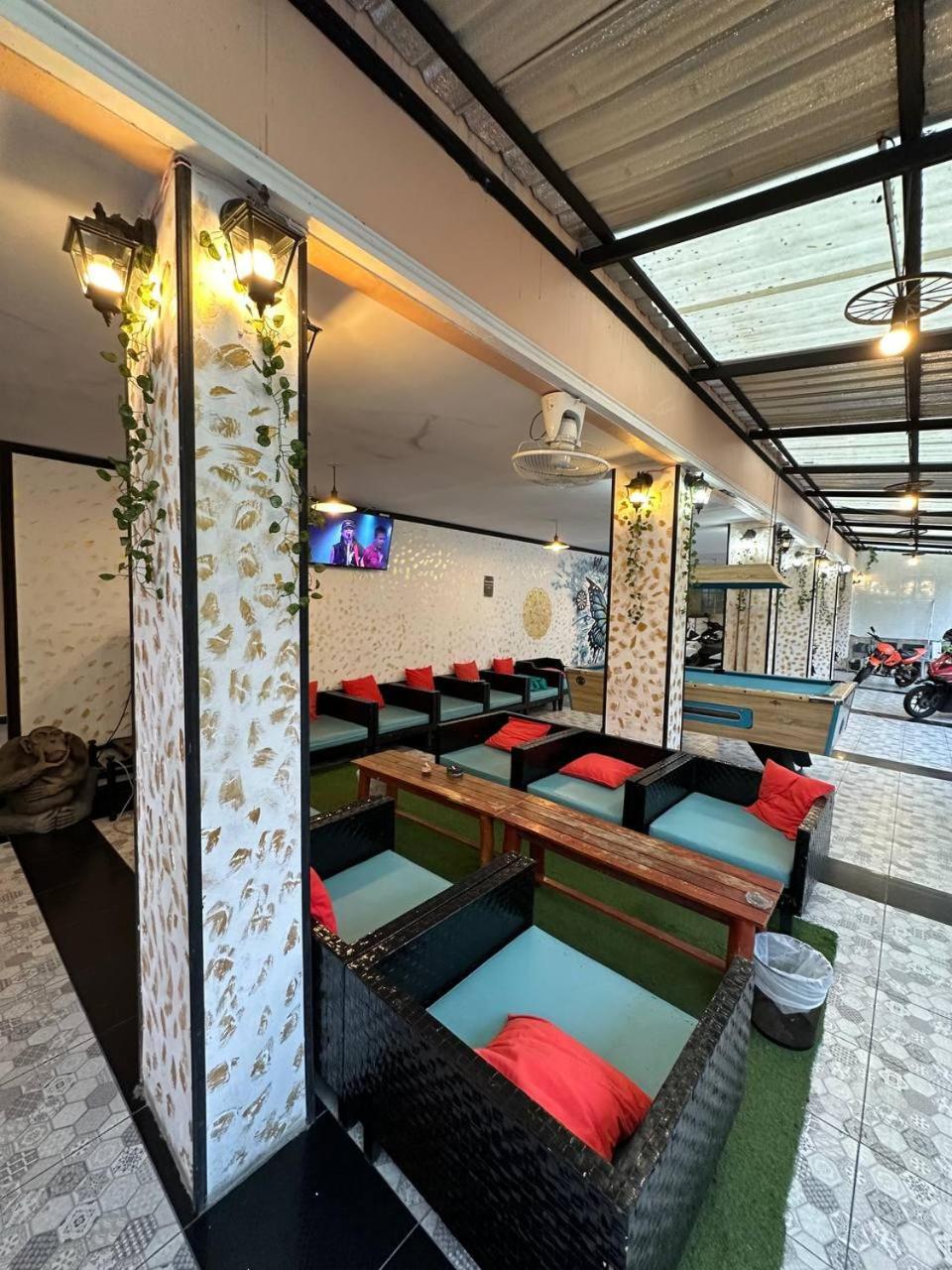 Blueskyhouse Patong Hotel Exterior photo