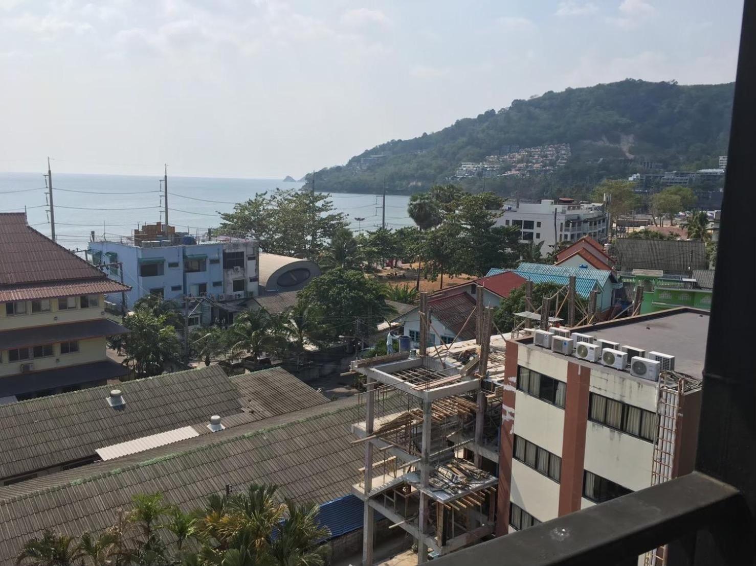 Blueskyhouse Patong Hotel Exterior photo